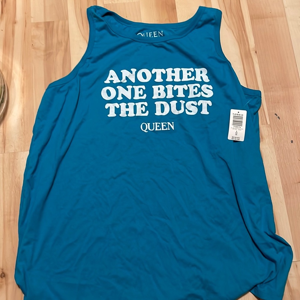 Torrid Queen Official Merch tee BNWT